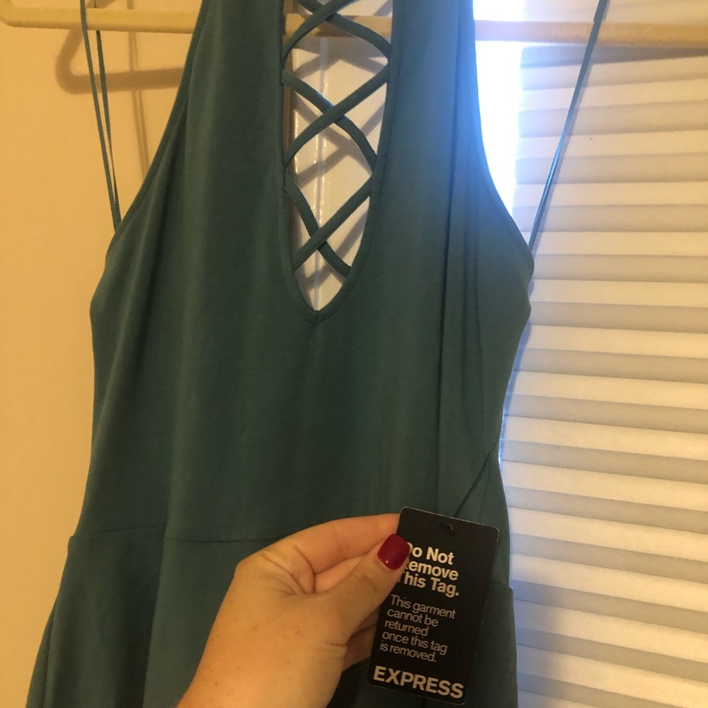 Express halter dress - Picture 3 of 4